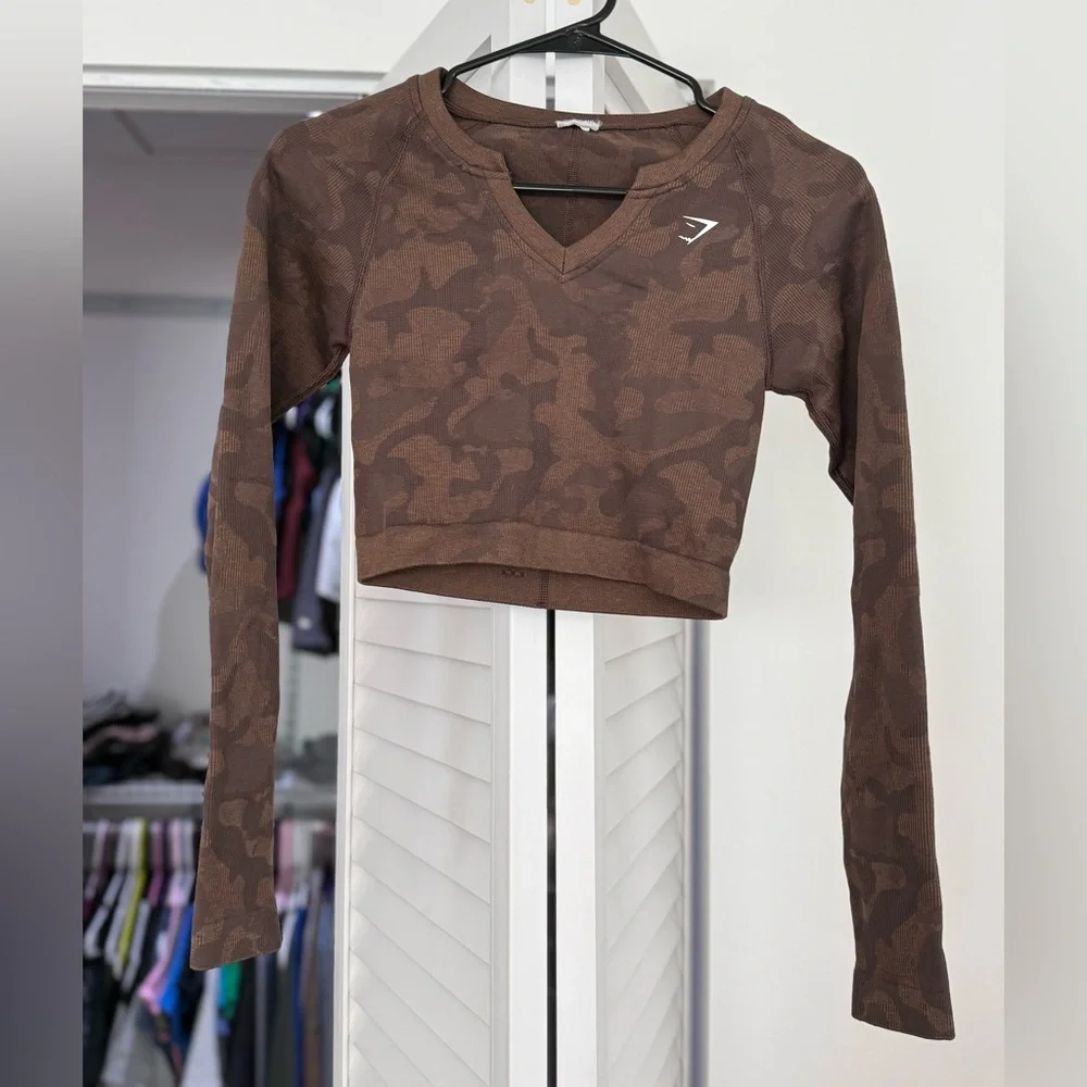 Gymshark Adapt Camo Long Sleeve Crop Top - Picture 1 of 9